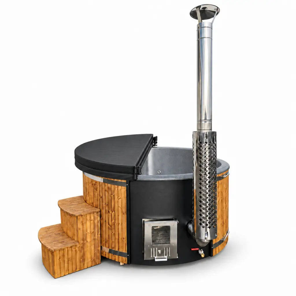 GFK Hot Tub Ø 200 cm mit integriertem Holzofen und halb geöffneter Thermoabdeckung – Sauna Zeder